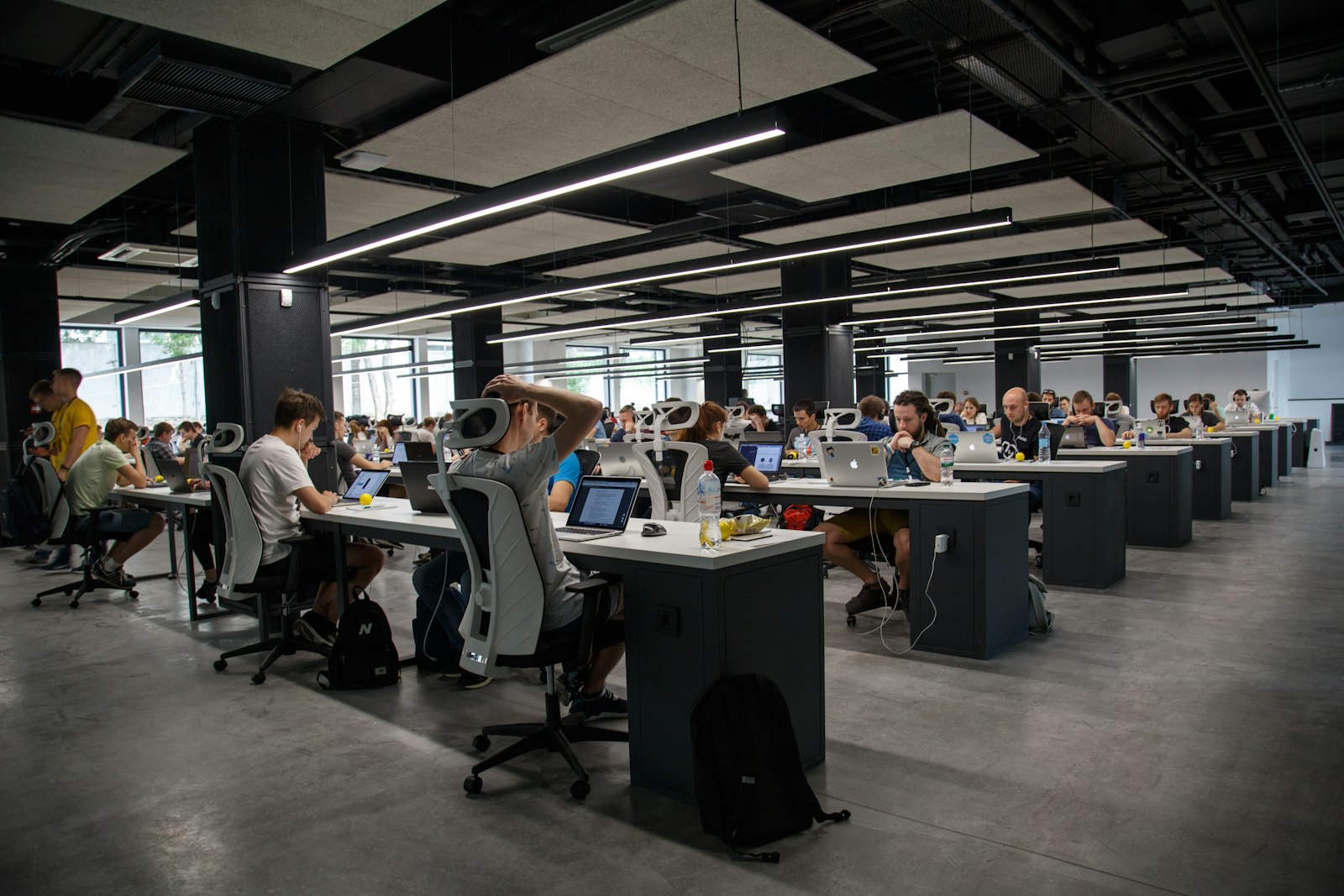 IT operations floor with teams at their workstations